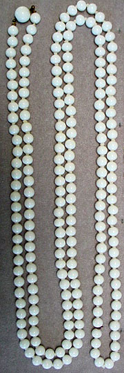 Vintage white bead necklace