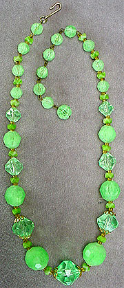 Coro plastic bead necklace