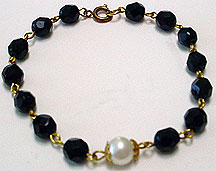 Black bead pearl bracelet